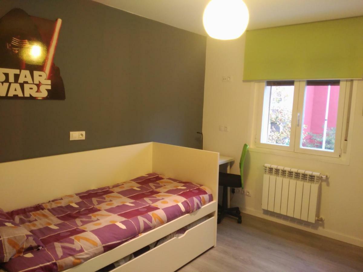 Apartamento Turistico Marcelo Celayeta At Cerca Del Centro Pamplona Eksteriør bilde