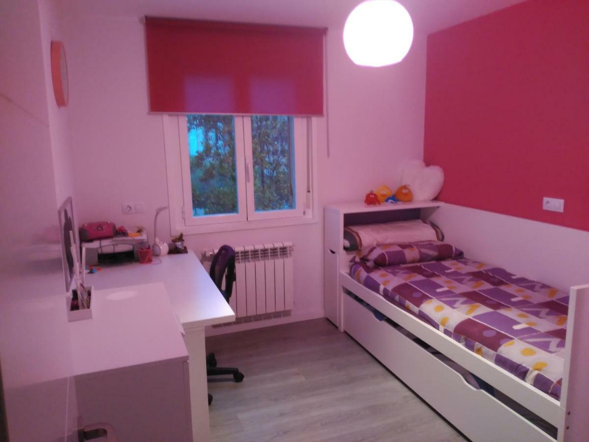 Apartamento Turistico Marcelo Celayeta At Cerca Del Centro Pamplona Eksteriør bilde